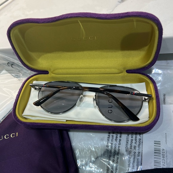 Authentic Gucci Aviators Gray - Picture 3 of 6